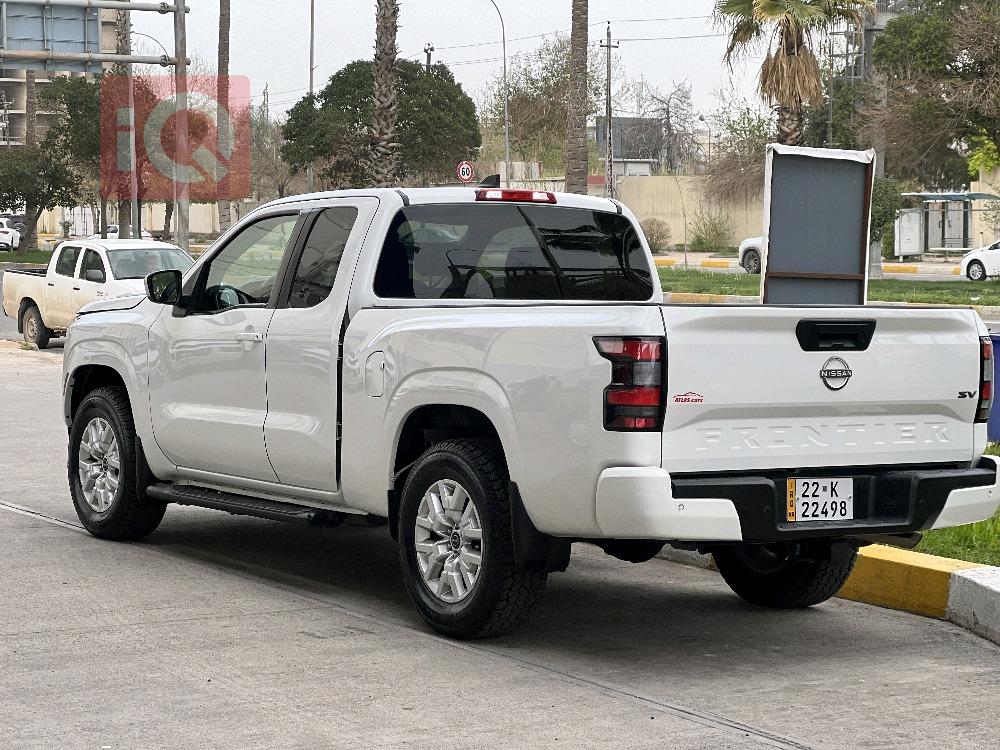 نيسان فرونتر